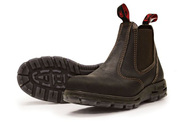 Picture of ESKO USBOK BOBCAT OIL KIP LEATHER SLIP-ON SAFETY BOOT